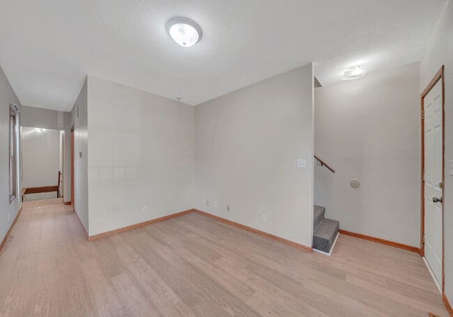 Photo - 816 C St