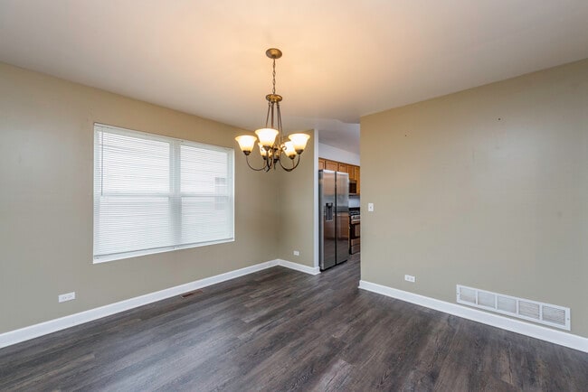 Photo - 686 Chippewa Cir