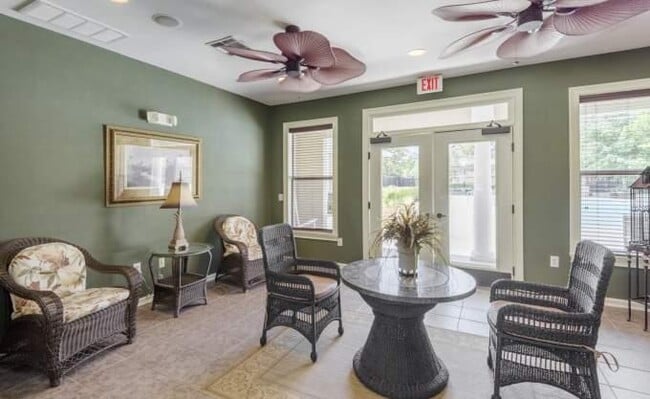 Building Photo - 2 bedroom in Houston TX 77065 Unit 2047 Rental