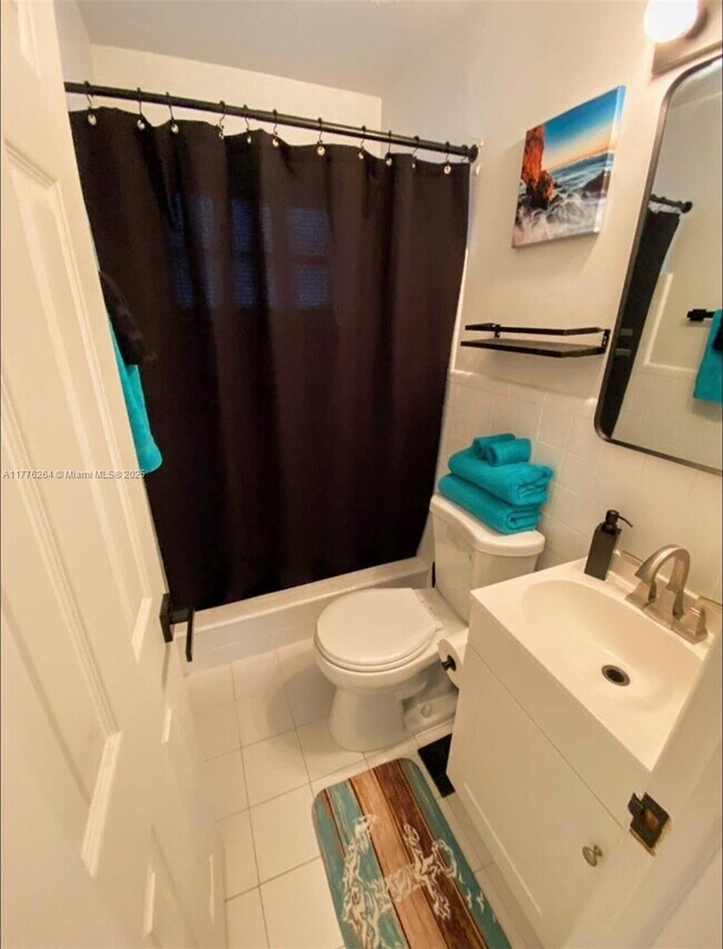 Photo - 3208 Canal Dr Unit 2