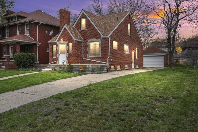 Photo - 159 Winona St