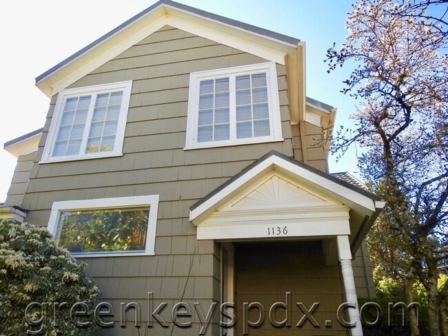 Building Photo - 10197-1136 Unit A