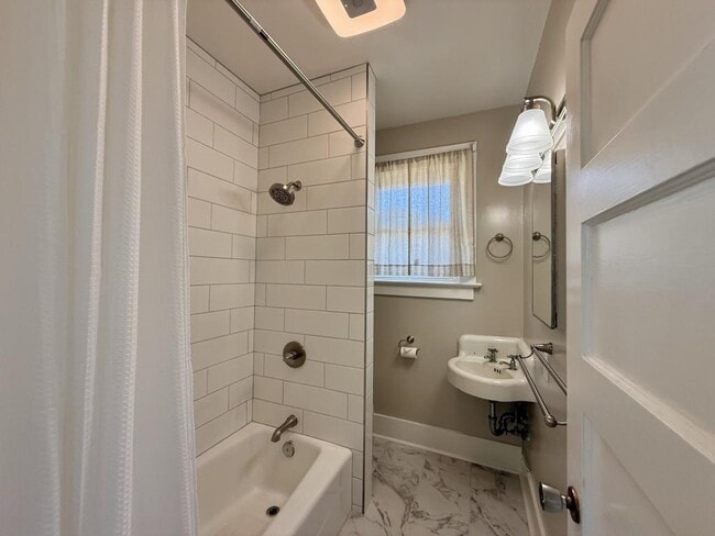 Photo - 731 River Ave