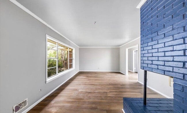 Photo - 2363 Robin Hood Rd