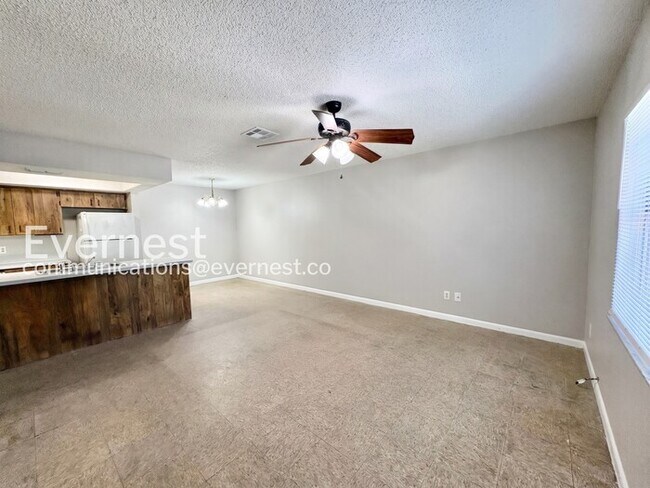 Photo - 3062 St Paul Dr