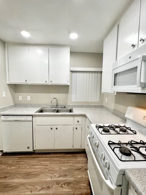 1+1 kitchen