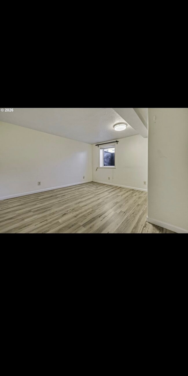 Photo - 35928 E Historic Columbia River Hwy Unidad Basement Apartment