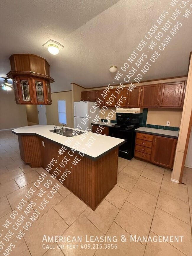 Photo - 2909 S Chestnut St Unit 02