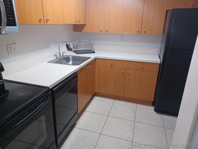 Photo - 407 Executive Center Dr Unit 203