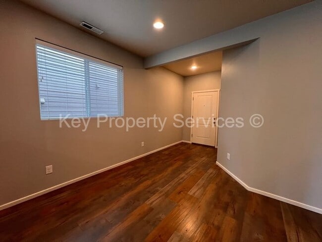 Photo - Stunning Hazel Dell Two-Story with High End Appliances