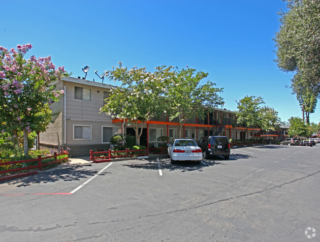 Building Photo - Fairview Gardens Rental