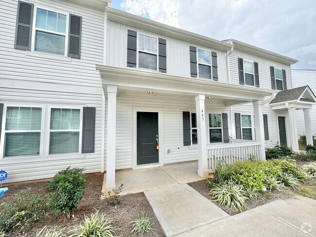 Building Photo - 3 br townhome minutes from I-85