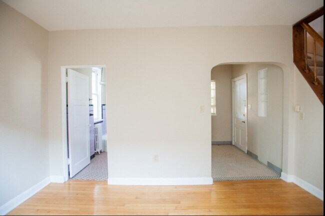 Photo - 1665 N Humboldt Ave Unidad 4