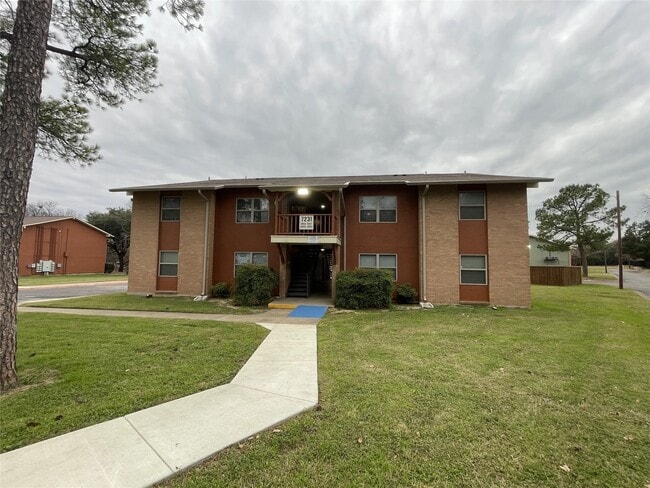 Photo - 7203 S Great Trinity Forest Way