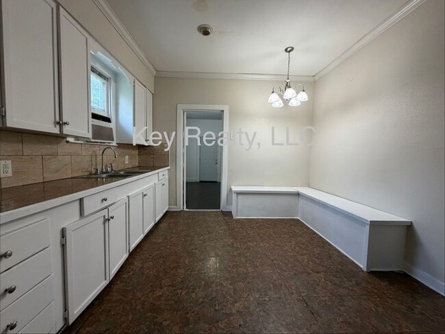 Photo - 100 Hill St