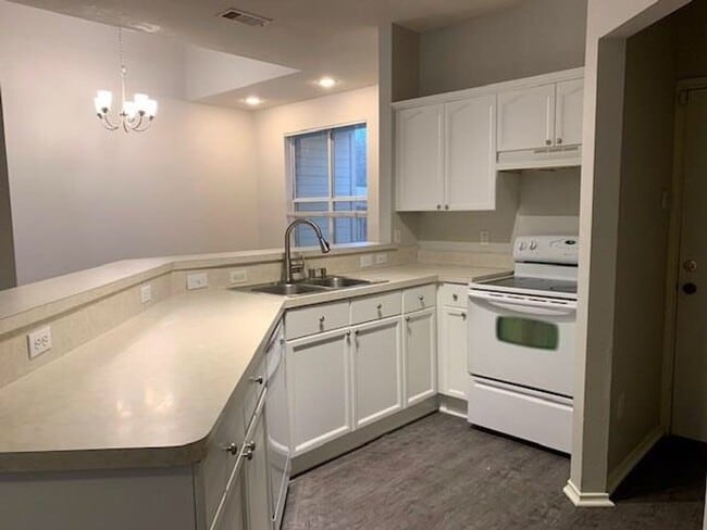 Building Photo - Wont last long