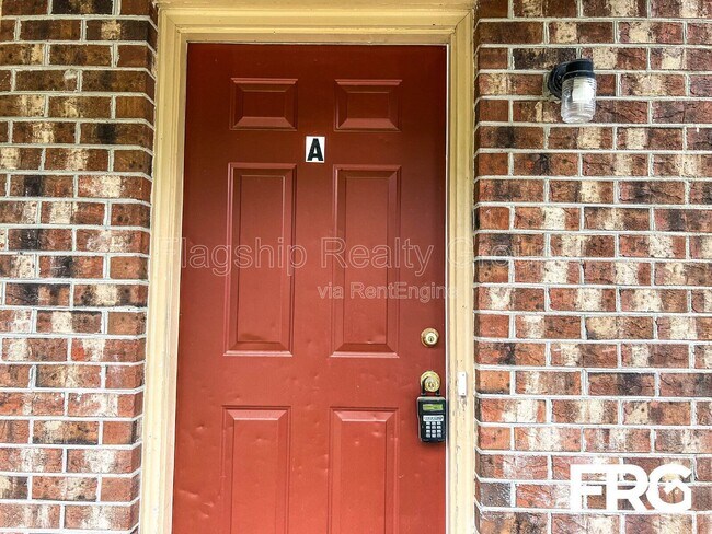 206 Lindbeth Dr