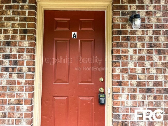 Photo - 206 Lindbeth Dr