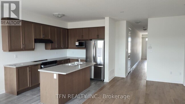 Photo - 199 Port Cres