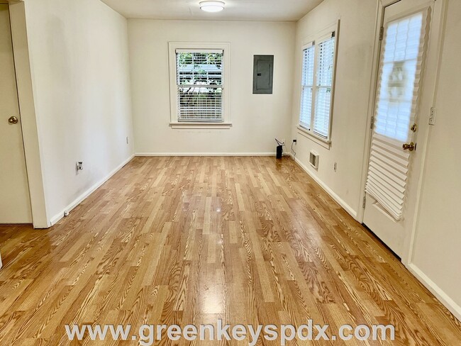 Photo - This 3-bedroom 1-bathroom house has a larg...