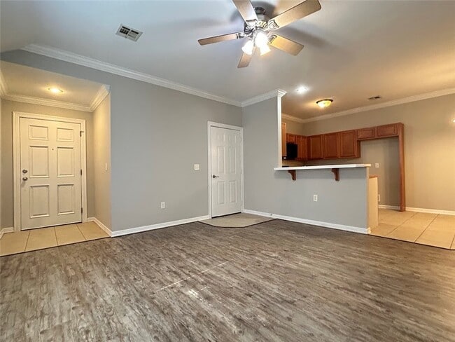 Photo - 34 S Woodsprings Dr