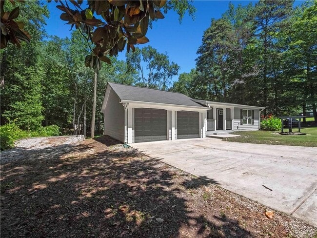 Photo - 192 Hoke St