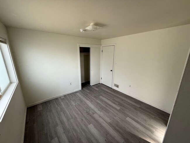 Photo - N31 A-C Unit N31-B