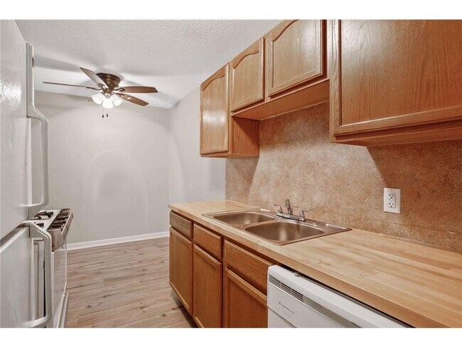 Photo - 5315 Minnehaha Ave Unit 102