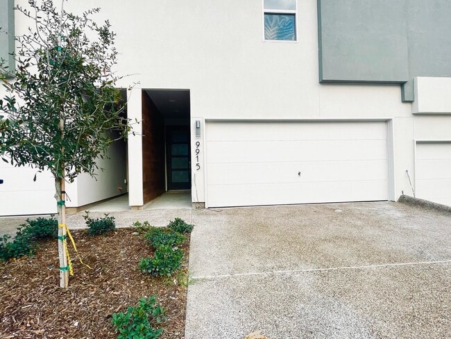 Photo - 9915 Borna Dr Unit 9915