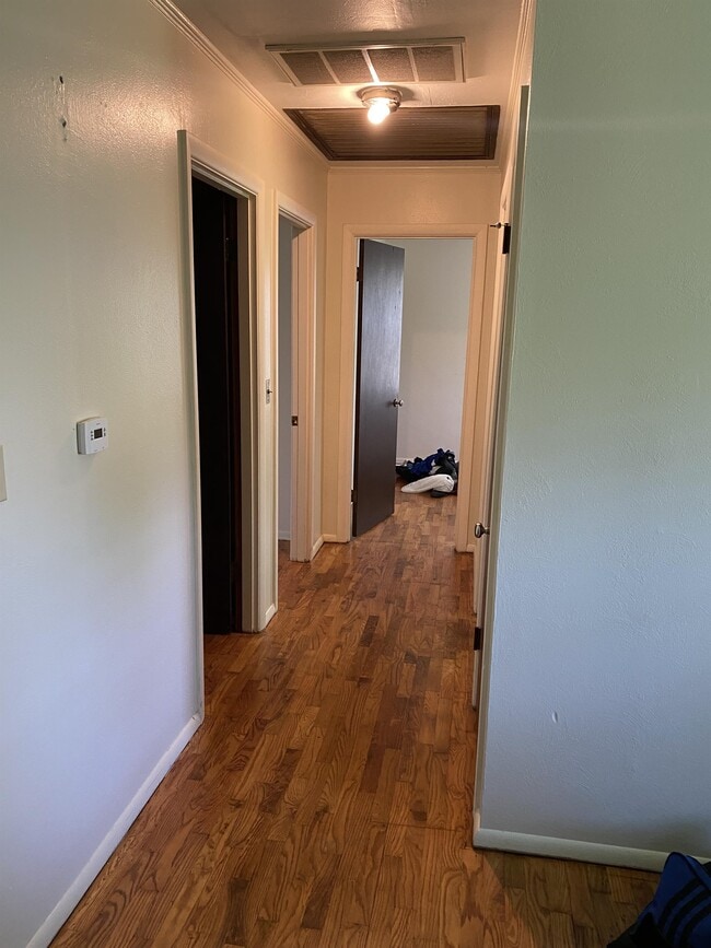 Photo - 706 S Taylor Dr