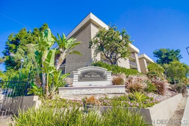 Building Photo - 6202 Friars Rd Rental