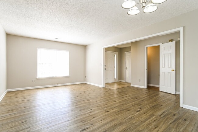 Photo - 426 Havenbrook Way NW