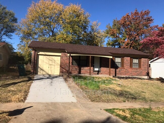 Building Photo - 11627 Petite Chalet Dr Rental