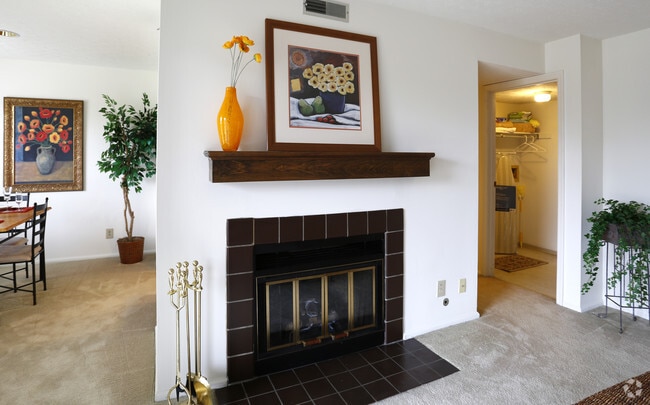 Living Area - Hunters Chase