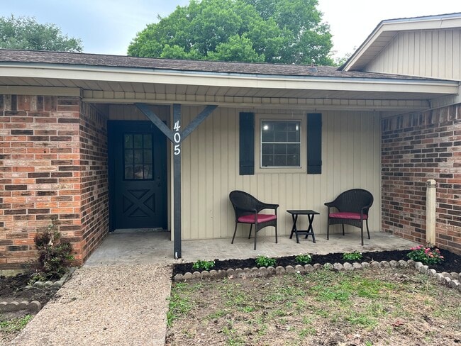 Photo - 405 Brenda Dr