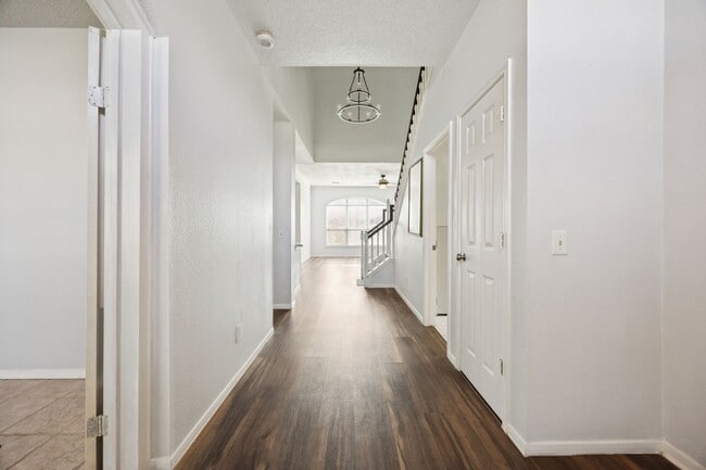 Photo - 12310 Robin Mdw Cir