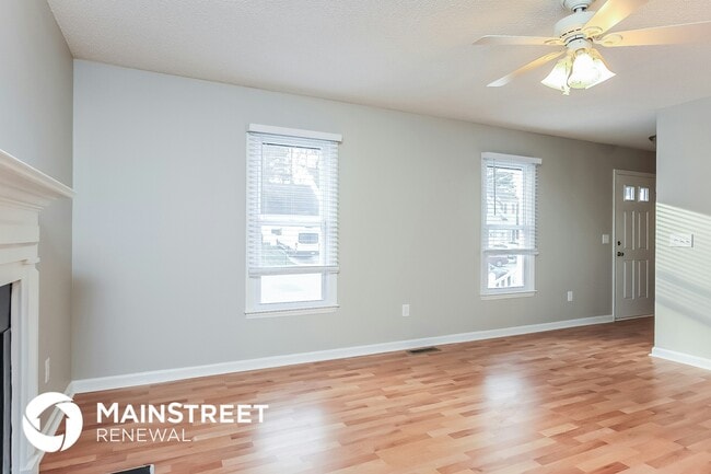 Photo - 828 Penncross Dr