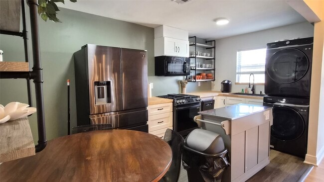 Photo - 2118 Oakdale St Unit 3