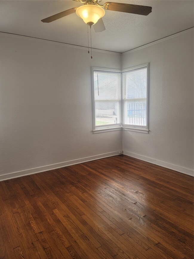 Photo - 1920 Binz St Unit 2