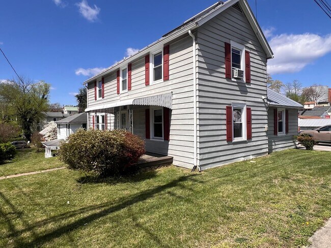 Photo - 1101 Cherry Ave