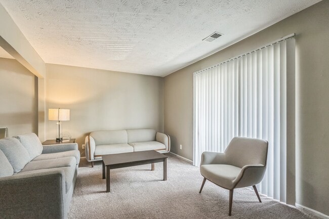 Photo - Canter Pointe