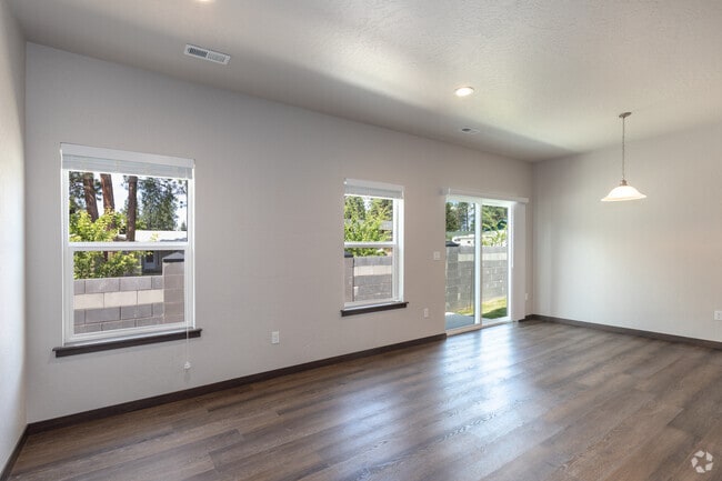 Interior Photo - Maplewood Villas Rental