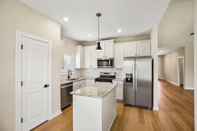 3085 Sorrento Hl Dr