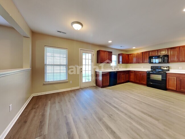 Photo - 5034 Ballantine Dr