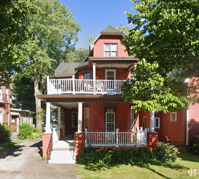 Building Photo - 52 Rowley St Unit 3 Rental