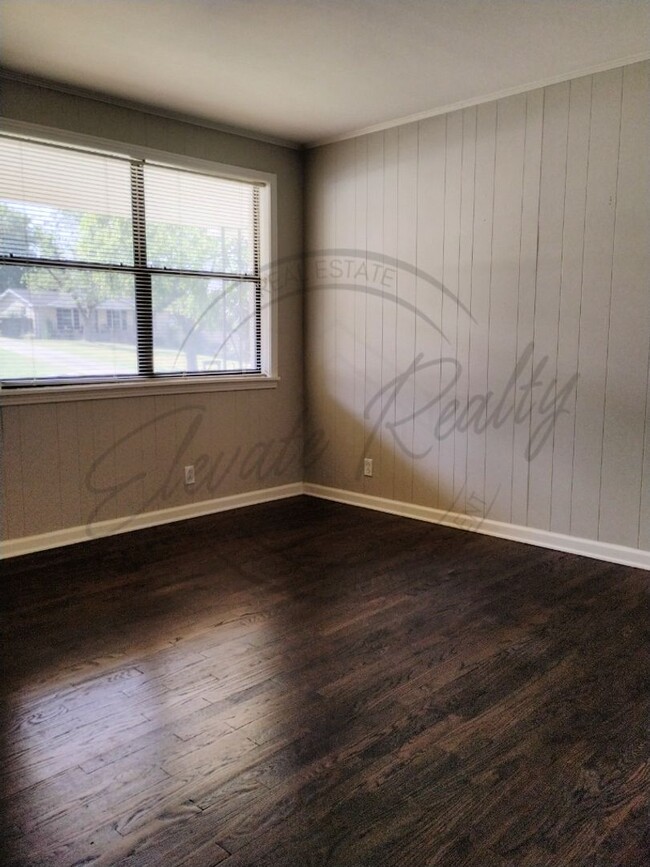 Photo - Charming Two Bedroom in Triplex in Goodlettsville!