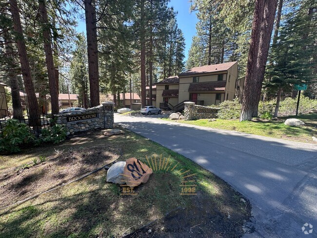 Building Photo - 2 Bedroom in Brookstone - Great Lower Elev... Rental
