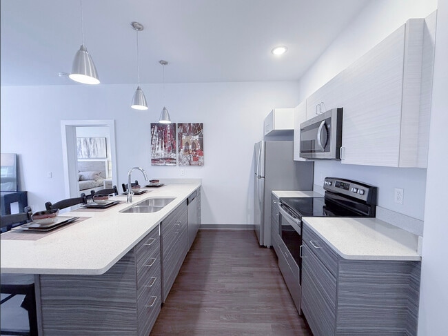 Building Photo - City Lights