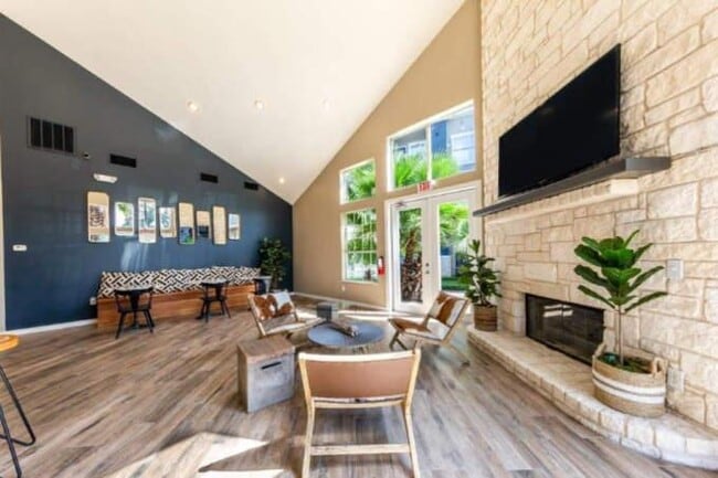 Photo - 3 bedroom in Austin TX 78744 Unit 3018