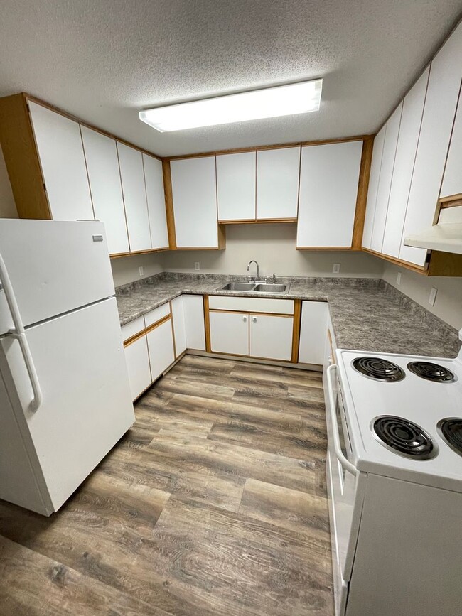 Photo - 321-323 N 3rd Ave W Unit 323 N 3rd Ave W